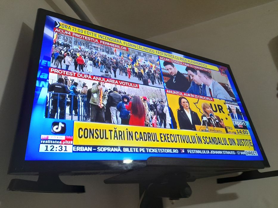 Televizor Samsung model UE32M4002AK