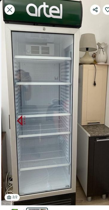 Продается холодильная витрина