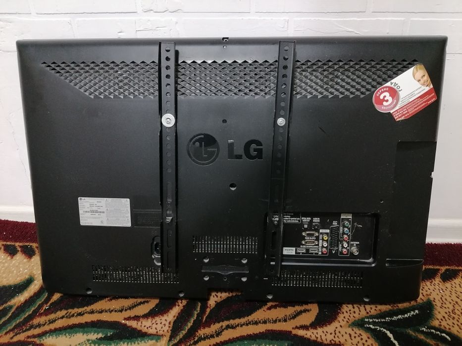 Телевизор LG продам