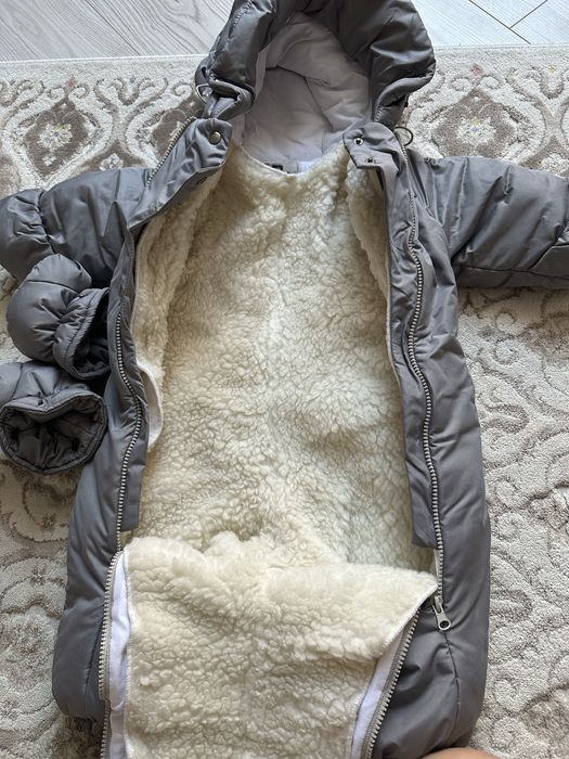 Продам комбинезон детский 62-80 см