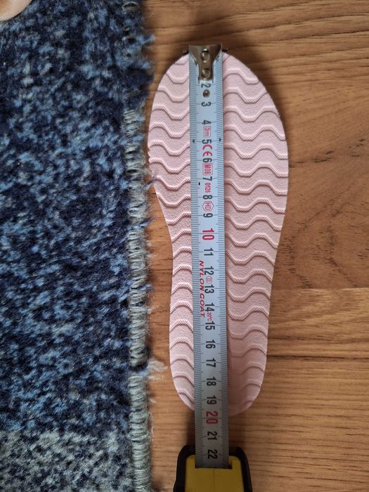 Детски сандали за момиче номер 32 New balance