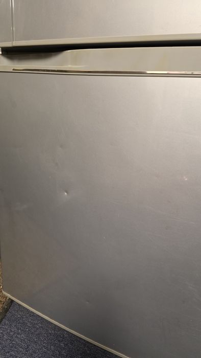 Продам холодильник Panasonic.