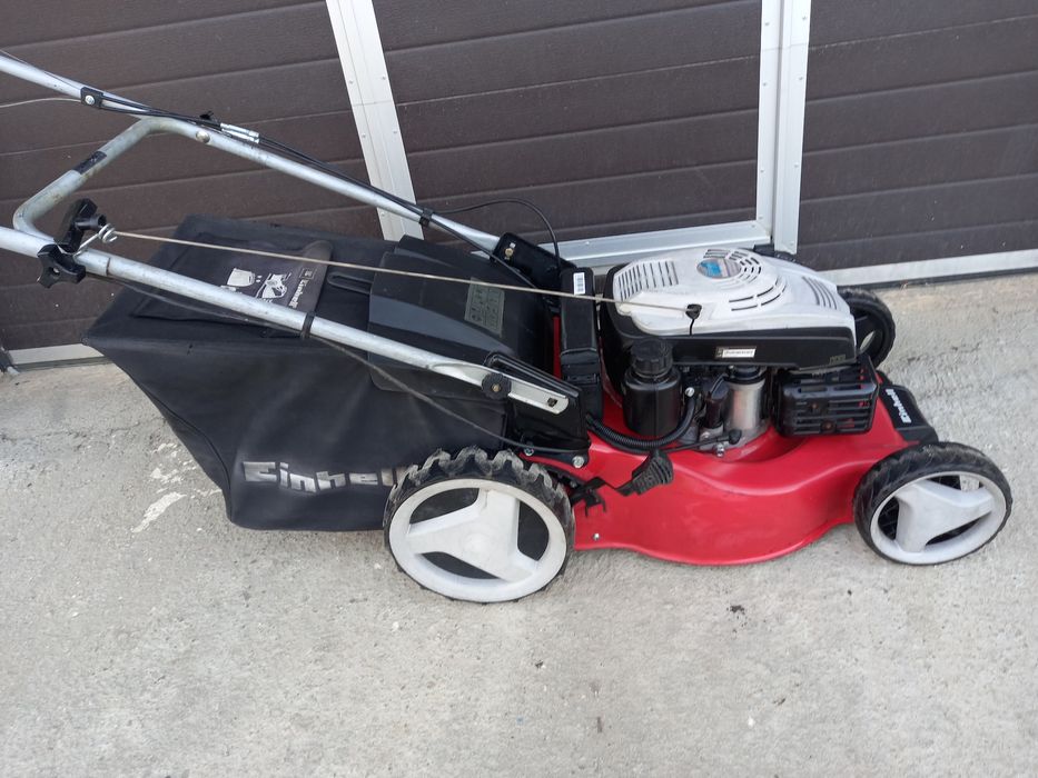 Masina tuns iarba pe benzina Einhell