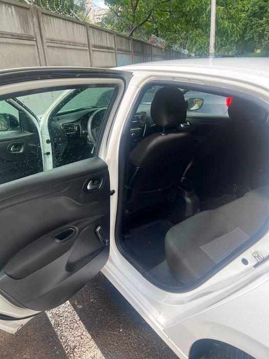 Peugeot 301_2016
