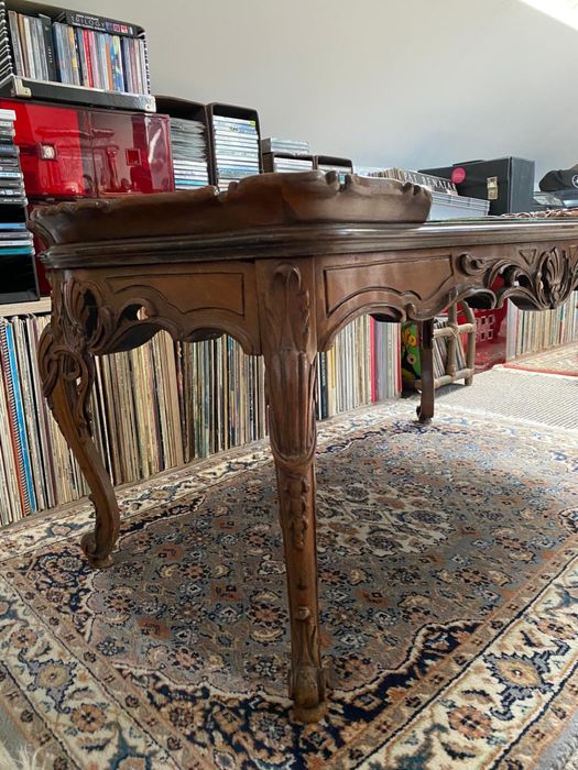Masa cafea stil Louis XV sculptata manual