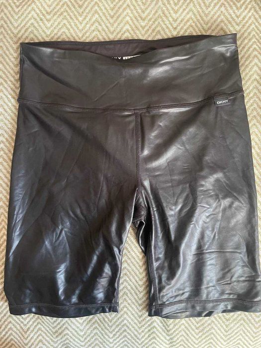 Продавам къс клин DKNY