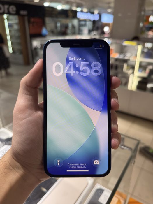 iPhone 12   64GB