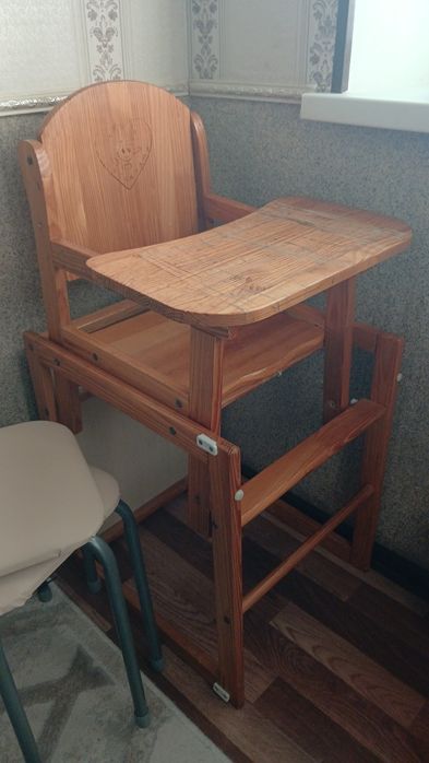 Стульчик для кормления