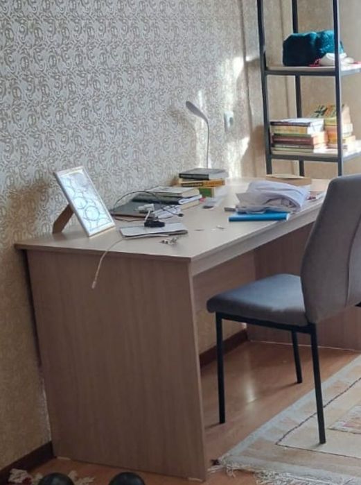 Стол письменный, офисный