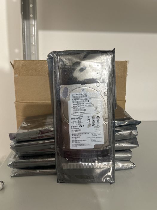 Продам 6 дисков netapp 600 Gb