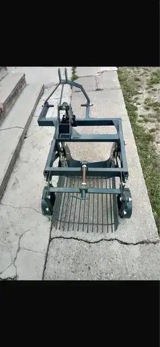Masina de scos cartofi pentru tractorase