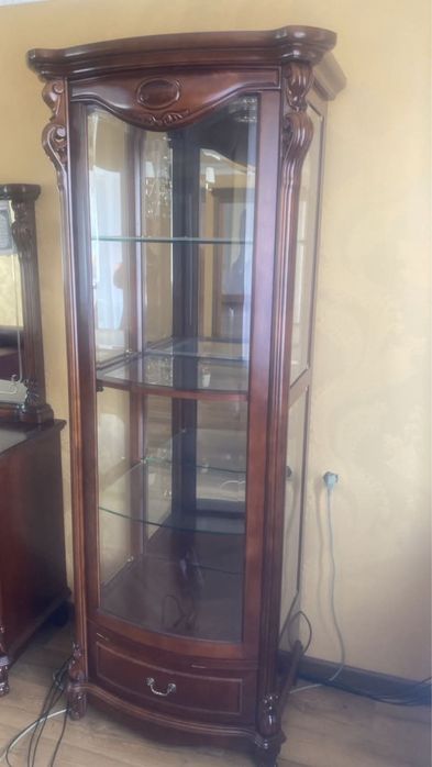 Продам мебель в столовую Carpenter