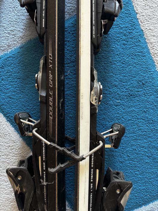 Doua perechi schiuri