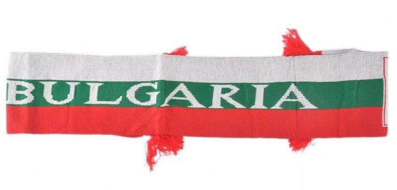 Летни и зимни шалове в цветовете на българското знаме-различни,модели