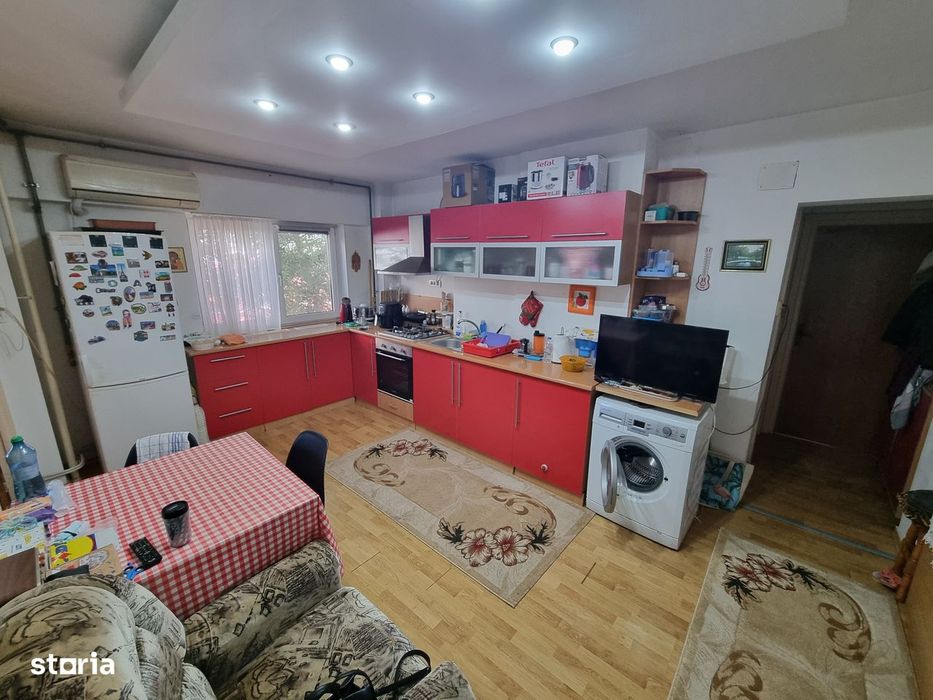 Apartament 2 camere zona Poarta 6