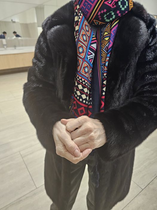 Продам норковую шубу