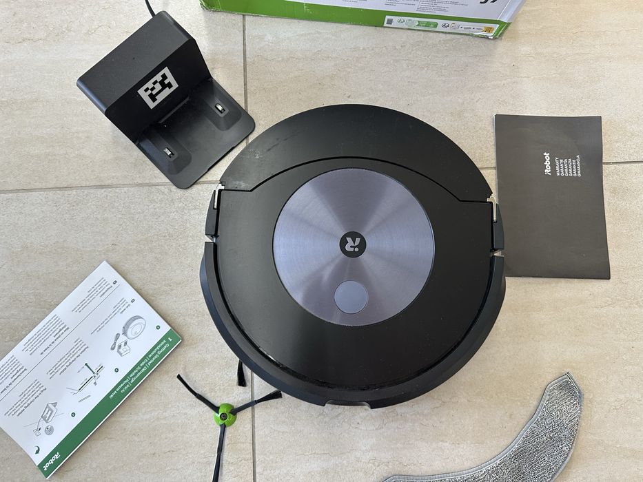 Robot aspirator iRobot Roomba Combo j7 (c7156)