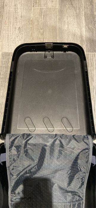 Куфар Aigner - Черен