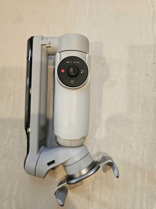 Insta 360 flow. Стабилизатор.