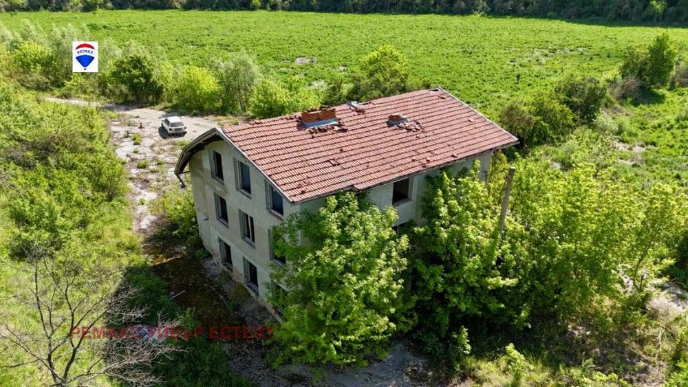 Продава се Парцел в с. Басарбово, Област Русе - 6249 кв.м за 33 €/кв.м - Снимка #2