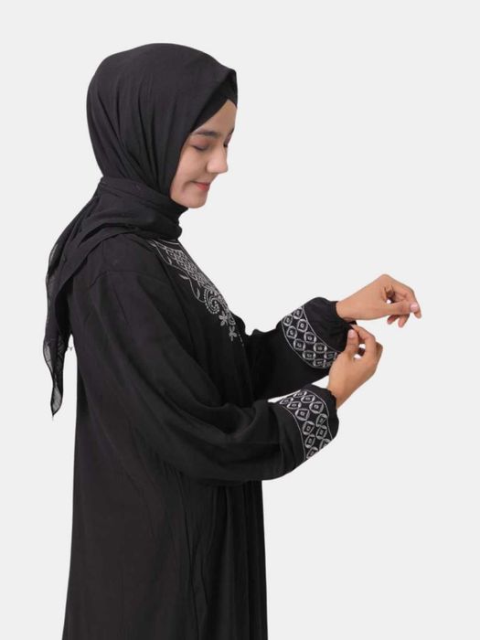 Namoz uchun ayollar libosi, shtanpel ko'ylak, kashtali,  hijob