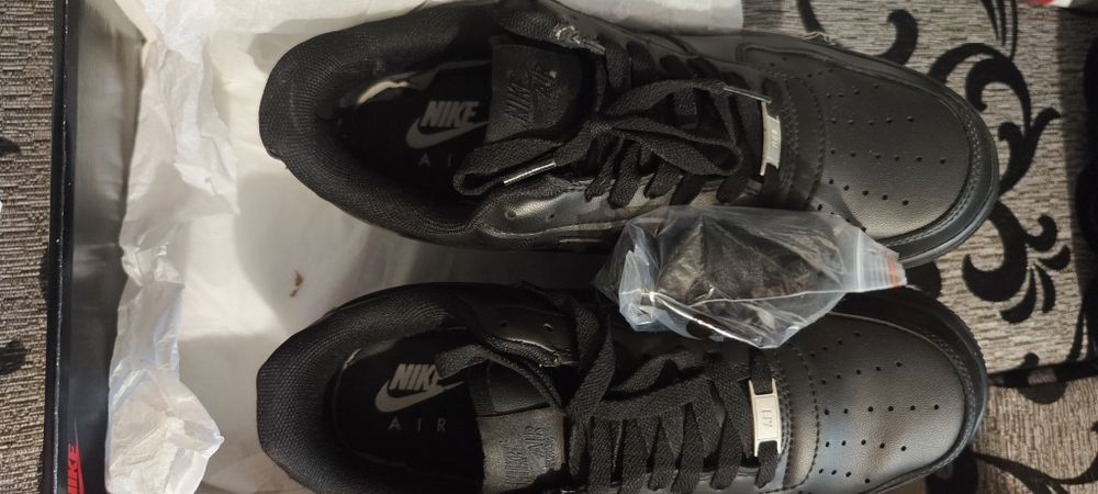 Маратонки Nike ,черни