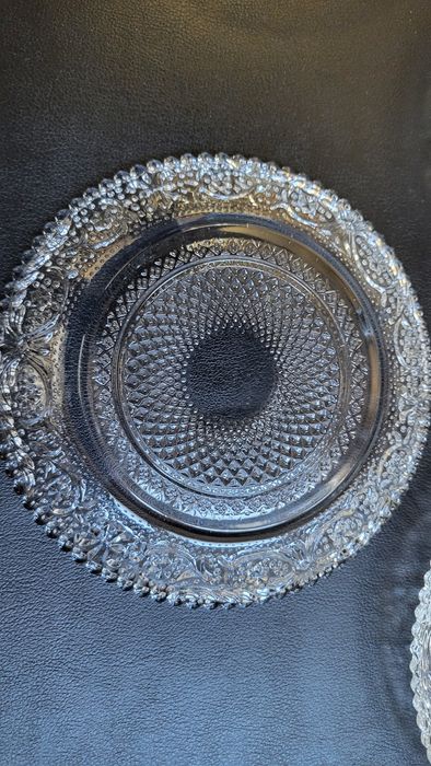 Ново- Френски дуралекс чинии и чаши