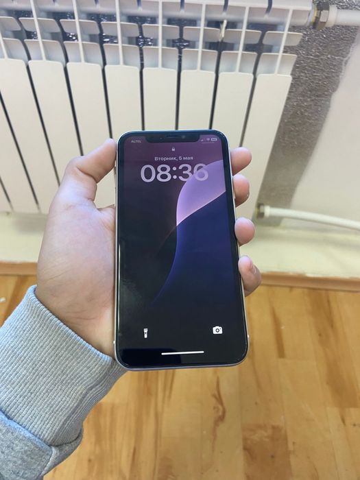 Продам срочно Айфон 11