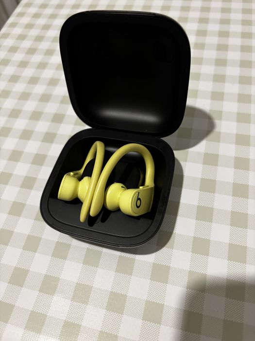 Продам наушники оригинал