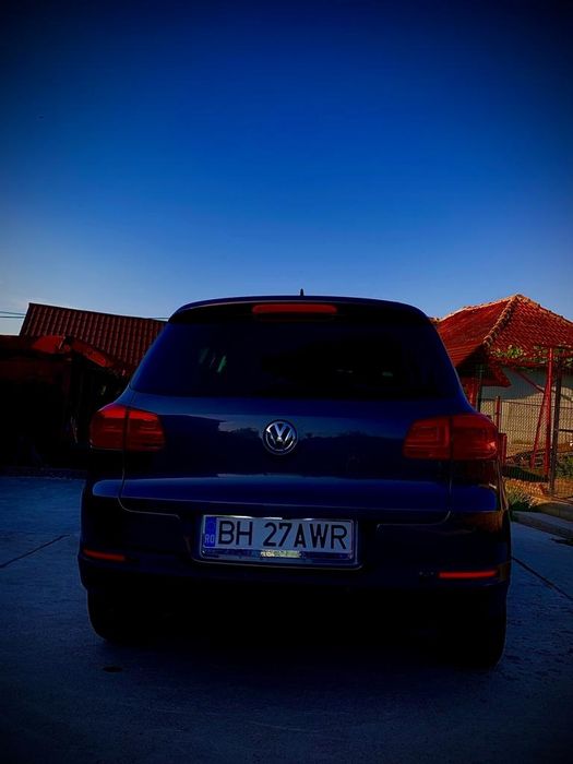 Vand VW TIGUAN 4X4 2.0 TDI Accept si unele schimburj