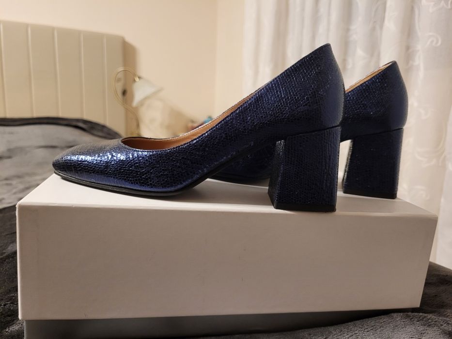 Papuci cu toc Pollini marime 35