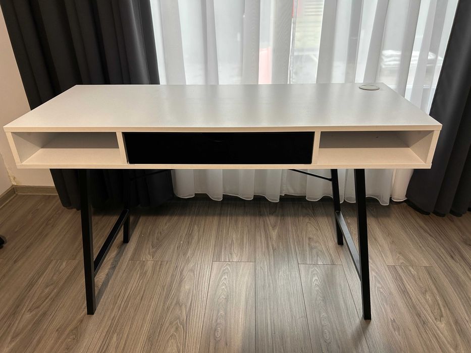 Birou JYSK ABBETVED 48x120cm personalizat, cu accesorii, ca nou