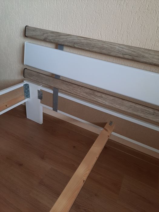 Продавам спалня  140/200