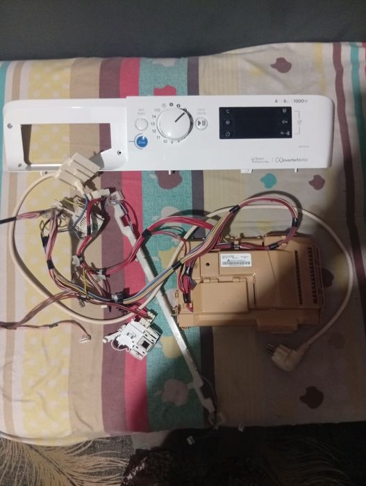 Запчасти на машинку индезит