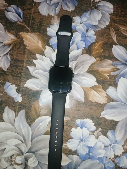 Смарт часовници по 10лв броя. и 1бр.подарък