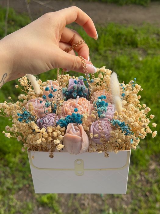 Букет от соеви свещи