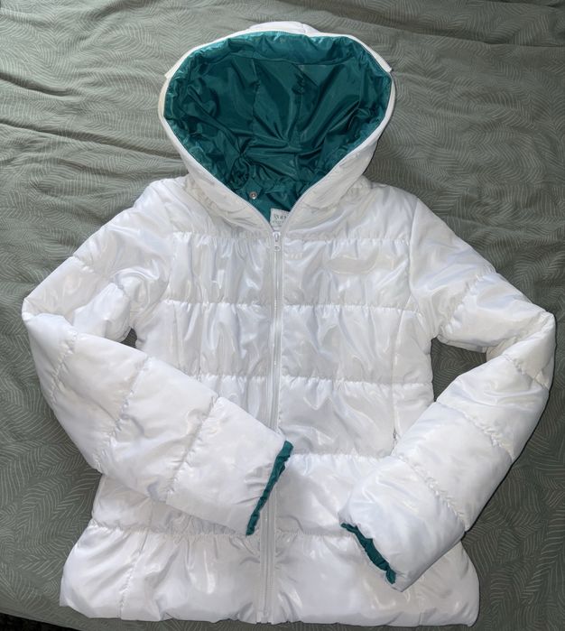Бяло зимно яке с топла подплата