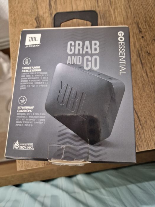 Boxă jbl go essential