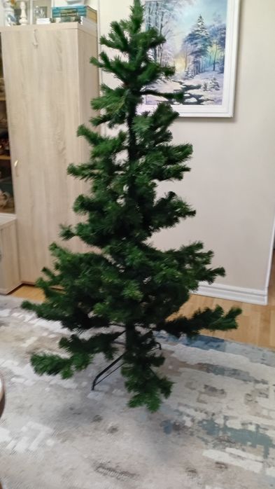 Ёлка искусственная