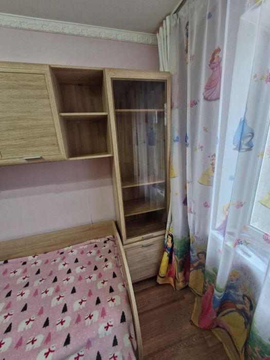 Кровать со шкафами и ящиками