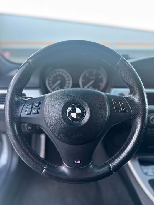 BMW Seria 3 2011 — imagine 5