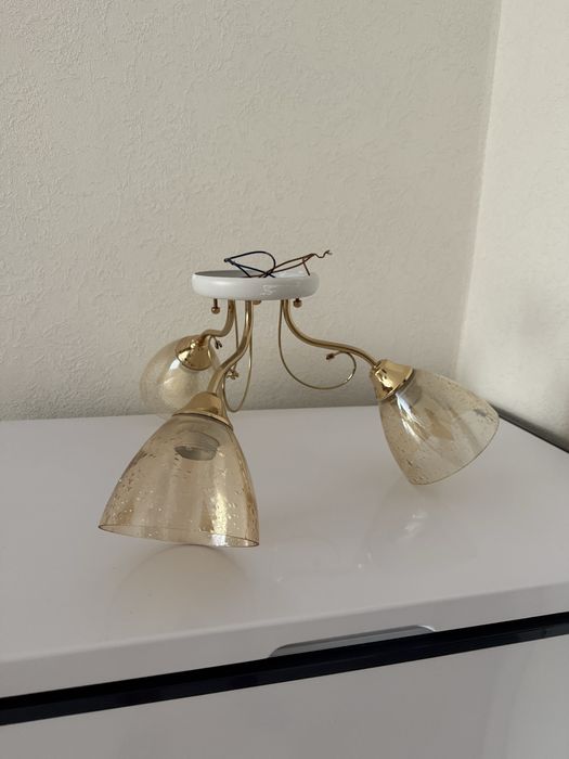 Продам люстру в хорошем состоянии