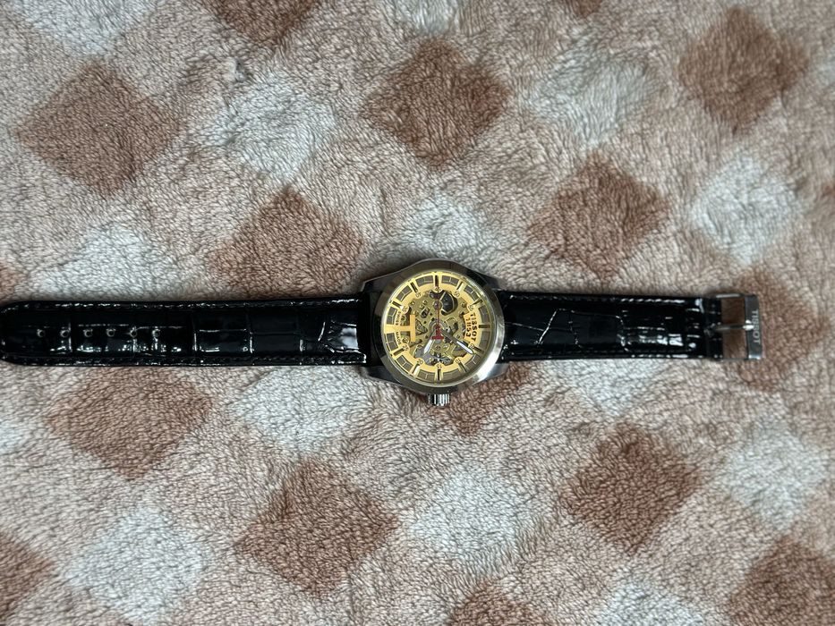Продам Часы TISSOT