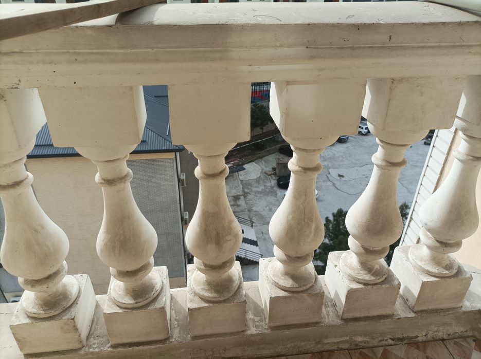 Стойки фигурные для балконы или для проходов без браков 25 шт