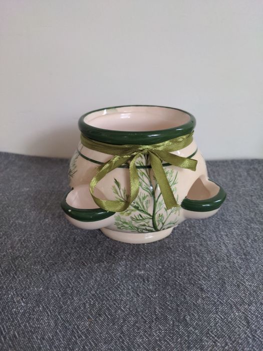 Винтидж керамична саксия за билки (а може и свещник)