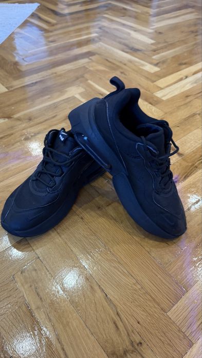 NIKE W Air Max Verona 40,5