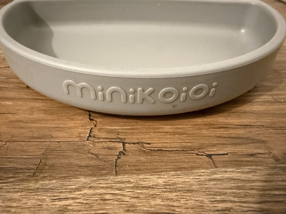 Set farfurie si bavetica din silicon