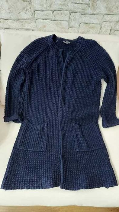 Cardigan Sussan marimea M dar merge si mai mult,stare f buna