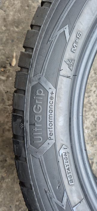 2 anvelope iarna ca si noi Goodyear 235/50/20,dot 2022.Pret pe bucata