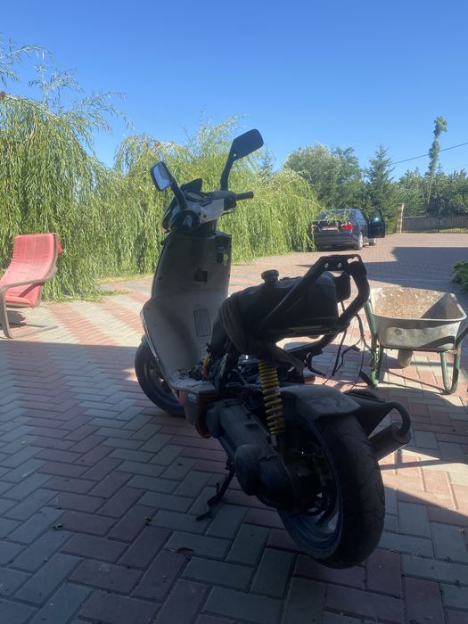Schimb aprilia sr 50 ditech cu moped